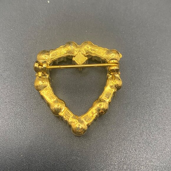 Vintage Marvella Heart Brooch Gold Tone Faux Pearl Rhinestone Pin Original Box - Picture 6 of 7